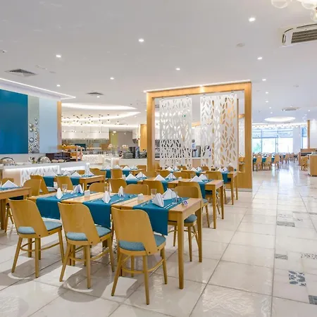 Astoria & Private Hotell 4*