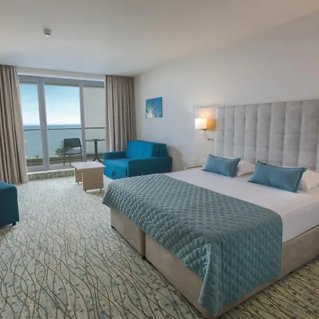 Hotell Astoria & Private 4*