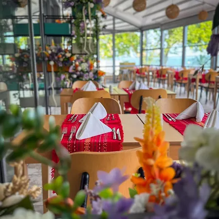 Astoria Inclusive- Private & Club غولدن ساندز