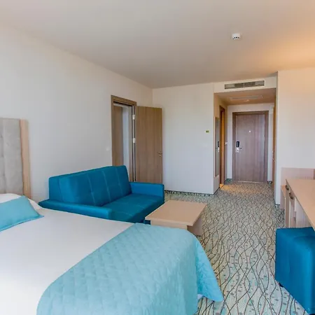 מלון Astoria Inclusive- Private & Club גולדן סנדס