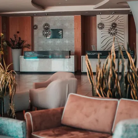 Astoria Inclusive- Private & Club 4*