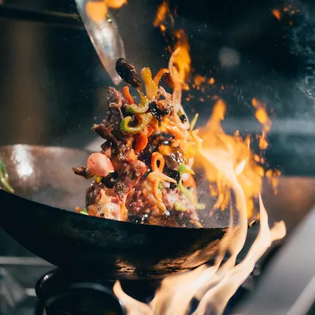 מלון Astoria Inclusive- Private & Club