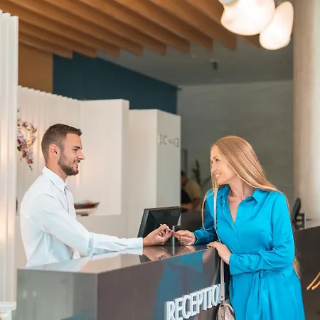 Astoria Inclusive- Private & Club 4*