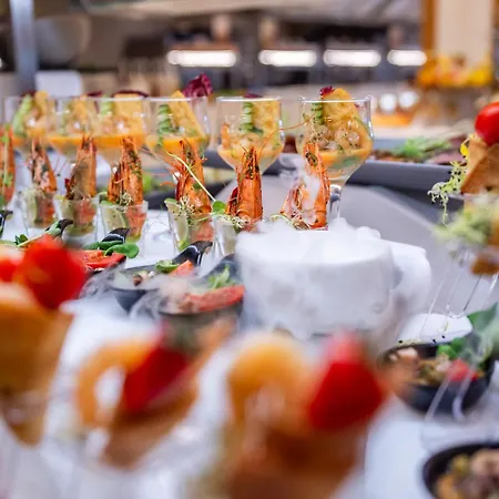 מלון Astoria Inclusive- Private & Club גולדן סנדס