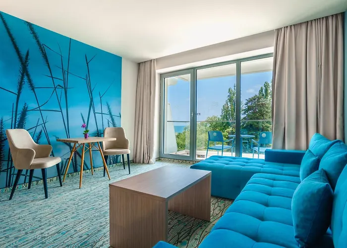 Astoria By Astoria Collection Hotel 4*