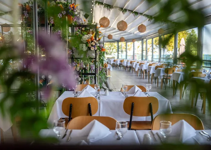 Отель Astoria By Astoria Collection